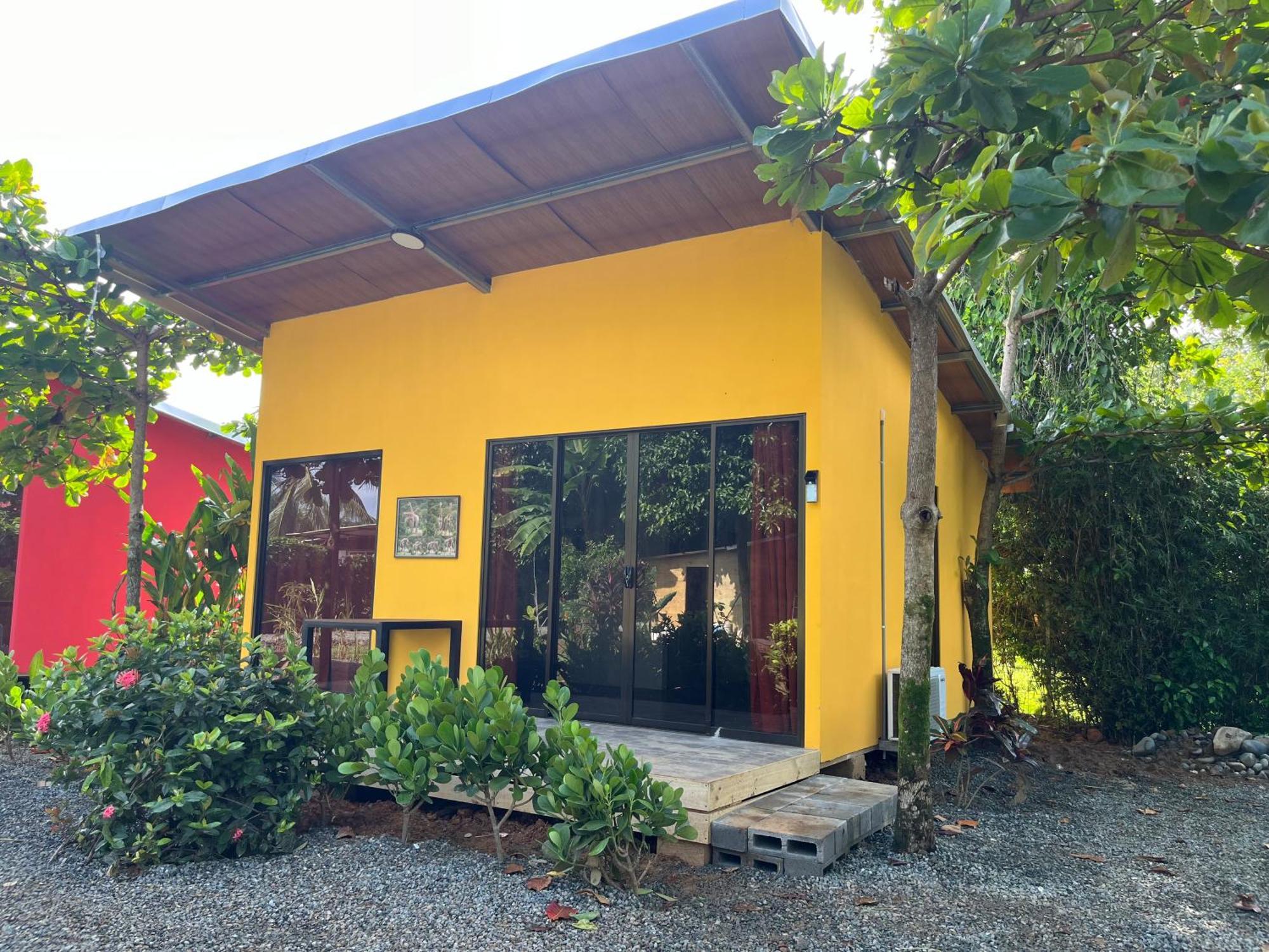 Uvita Oasis Retreat With Villa Cabins And Apartment Exterior photo